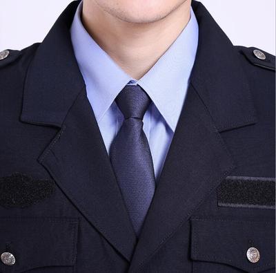毛杆尼黑色保安服